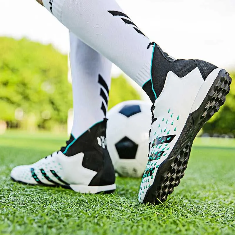 Adult High-Top Soccer Cleats for Pro Matches