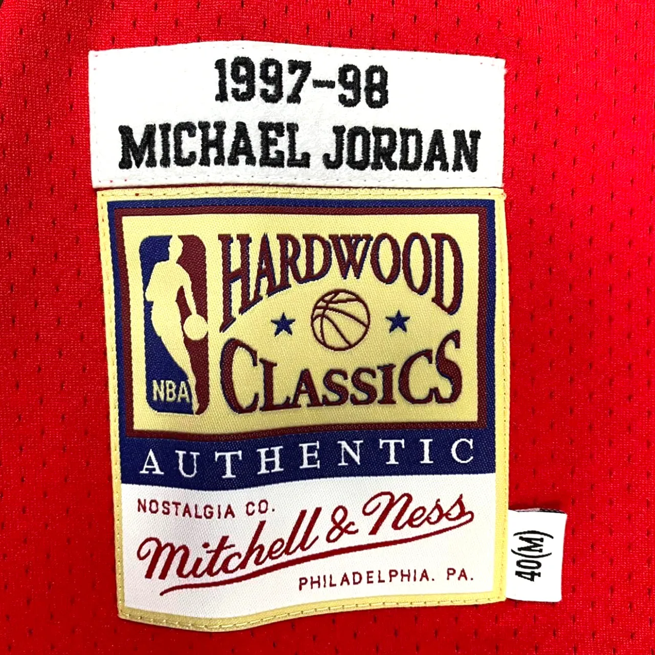 Mitchell & Ness Michael Jordan 97-98 Chicago Bulls 23 "NBA Final" Away Authentic Jersey - Red