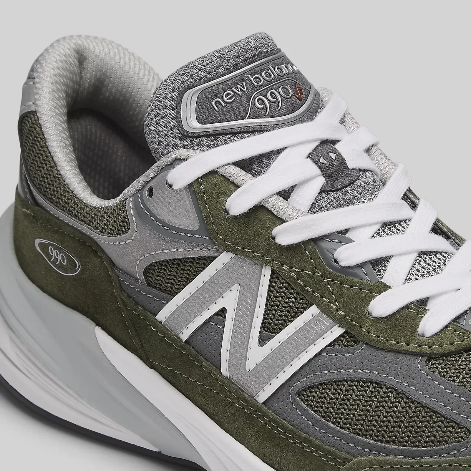 New Balance Made in USA 990v6 Running Shoe (Unisex) - Olive