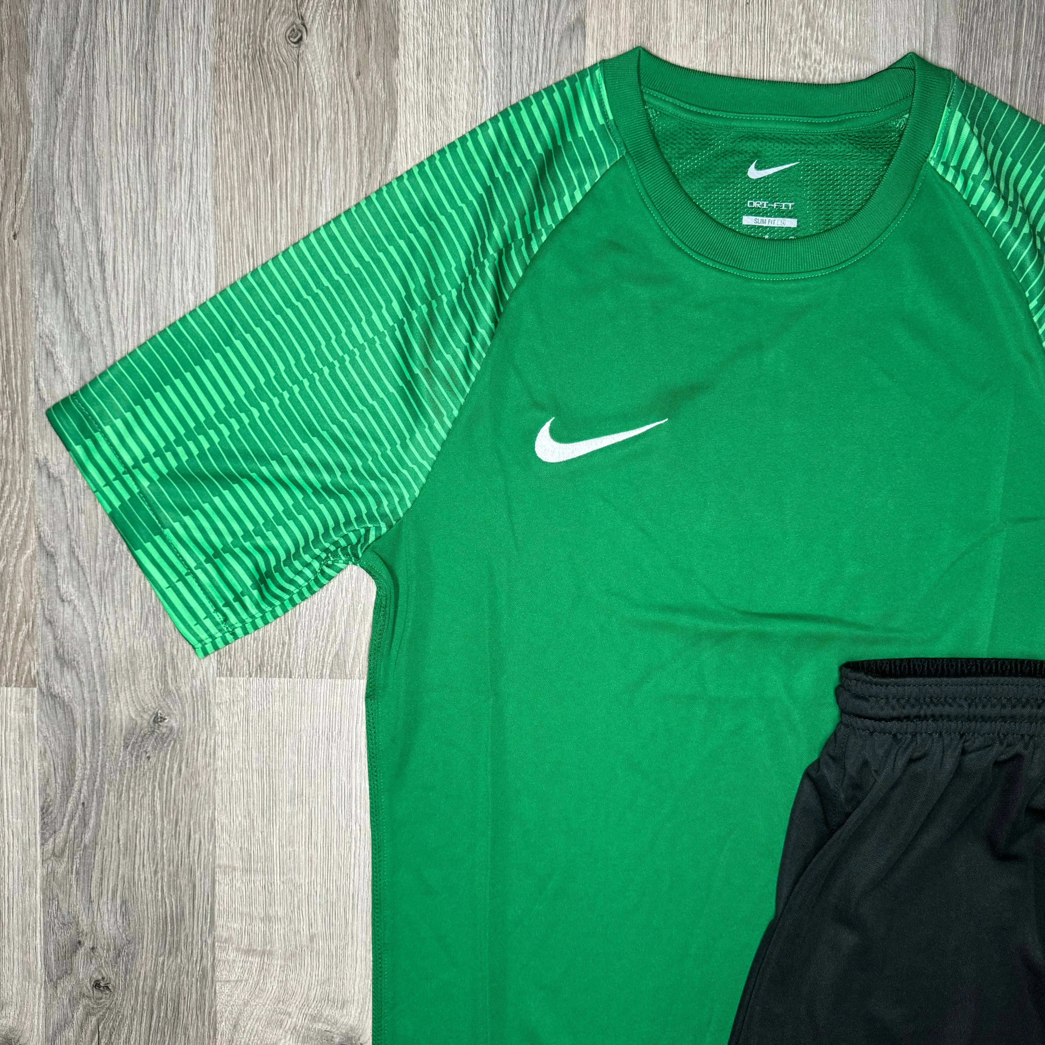 Nike Dri Fit Academy Set - Tee & Shorts - Green / Black (Junior)