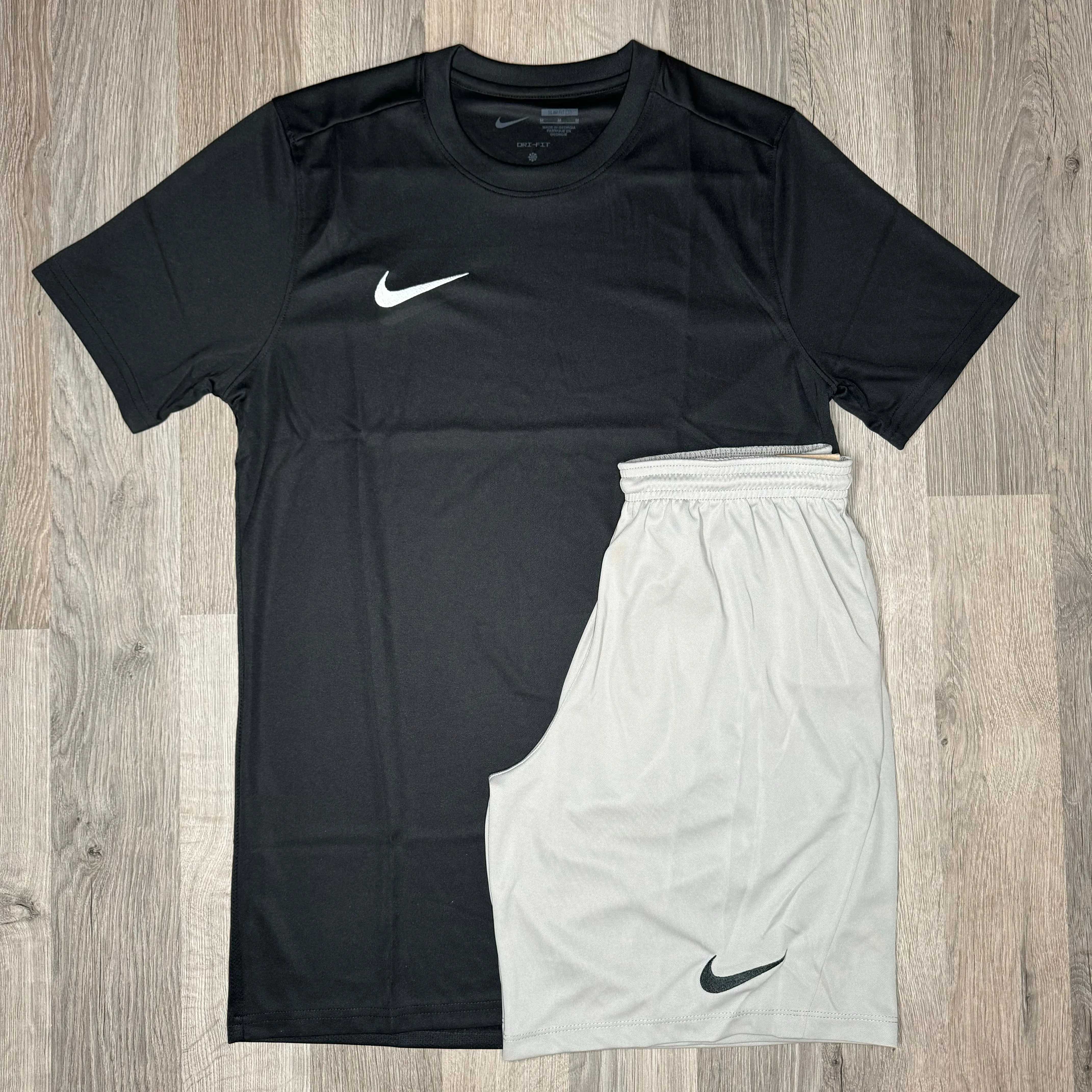 Nike Dri Fit Set - Tee & Shorts - Black / Grey (Junior)